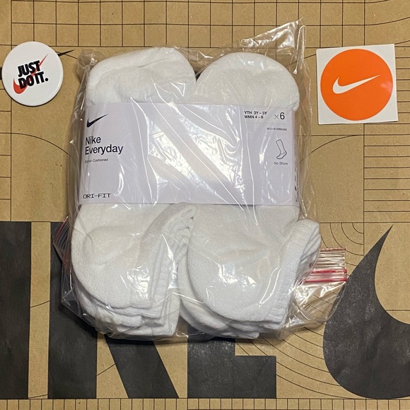 Nike dri-fit Everyday cotton cushioned No Show Ankle socks 6 pair pack - Picture 9 of 16